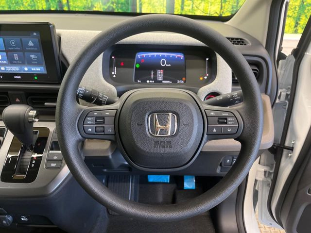 �y�z���_�Z���V���O�z���s���ɑO���̎ԗ�����F�����A�Փ˂������Ȏ��͌x��ƃu���[�L�ŏՓˉ���Ɣ�Q�y�����A�V�X�g�B�����S�Ƀh���C�u�����y���݂��������܂��B