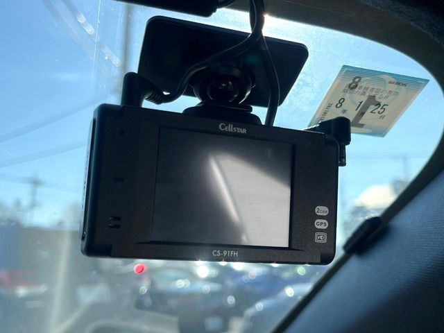 �y�h���C�u���R�[�_�[�z���S�E���S�ȃJ�[���C�t�ɕK�{�̃h���C�u���R�[�_�[�𑕔�!���s���͂������A������^�]�⎖�̂ɑ��������ۂ̏󋵂��f���ŋL�^���A����̃��X�N�ɔ����܂��B