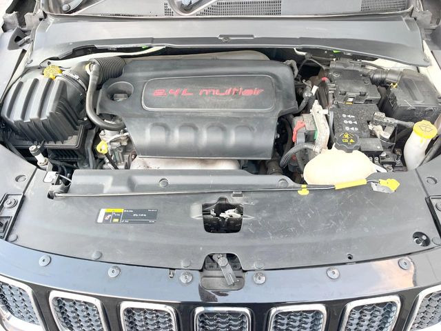 �����X�ł́A�e���[�J�[�̐�p�f�f�e�X�^�[�𓱓��B���Ǝ��i�����e�N�j�J���X�^�b�t���풓���Ă���܂��̂ŁA������̍ۂɂ����S���Ă����p���������܂��B