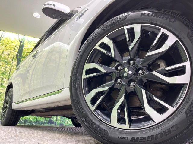 �y����18�C���`�A���~�z�C�[���z�O�ςɃ}�b�`���������A���~�z�C�[���𑕒����Ă���܂��B�e��ЊO�A���~�z�C�[����A�X�^�b�h���X�^�C�����戵�����Ă���܂��B���񂲑��k����������