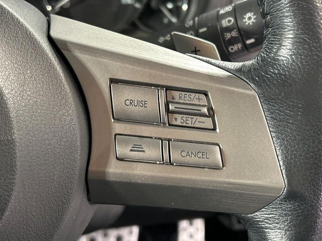 �y�N���[�Y�R���g���[���z�������H�����N���N���s�B�A�N�Z���𗣂��Ă���葬�x�ő��s���ł��A�������^�]���̕��S���y��!�����E�������ȒP�ȃX�C�b�`����Œ����ł��܂��B