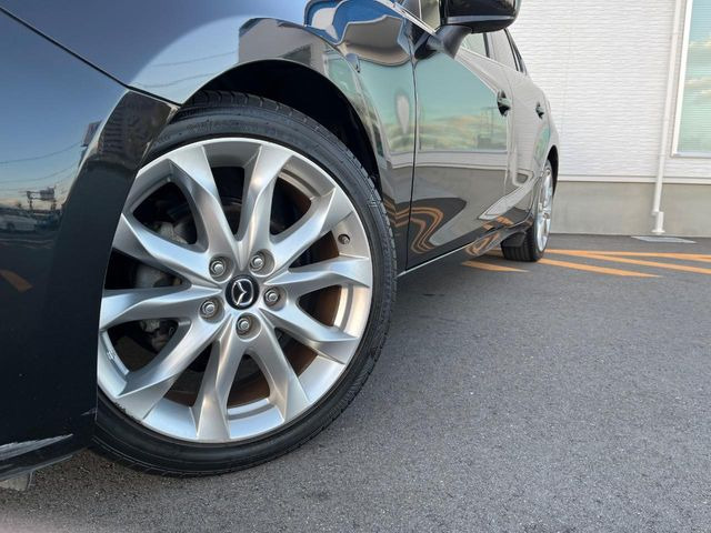 �y����18�C���`�A���~�z�C�[���z�O�ςɃ}�b�`���������A���~�z�C�[���𑕒����Ă���܂��B�e��ЊO�A���~�z�C�[����A�X�^�b�h���X�^�C�����戵�����Ă���܂��B���񂲑��k����������