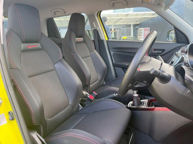 �y��p�X�|�[�c�V�[�g�z�z�[���h���ɗD��A�J�[�u���̑̂������}�����Ă���܂��B�܂��A�̂Ƀt�B�b�g���邩�獘��w�������ɂ����A�����O�h���C�u�⍂�����s�ł����K�ɂ��߂������������܂���