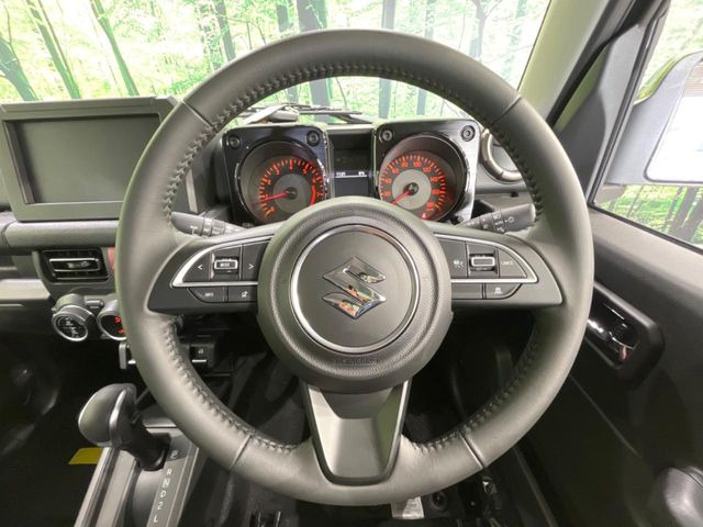 �y�����v�����X�e�A�����O�z�㎿�Ȋv���g�p���邱�ƂŁA��ɂ����������݂ƂĂ��^�]���₷���n���h���ł���