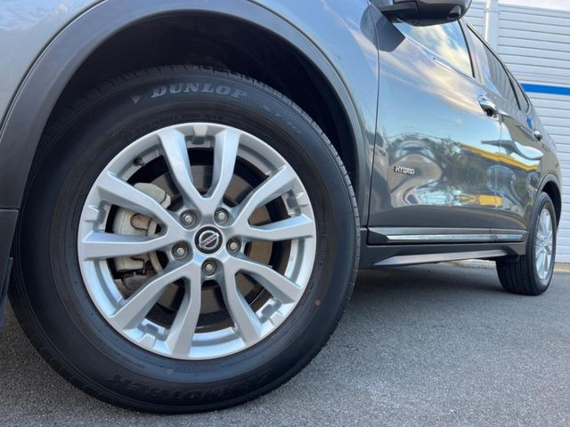 �y����17�C���`�A���~�z�C�[���z�O�ςɃ}�b�`���������A���~�z�C�[���𑕒����Ă���܂��B�e��ЊO�A���~�z�C�[����A�X�^�b�h���X�^�C�����戵�����Ă���܂��B���񂲑��k����������