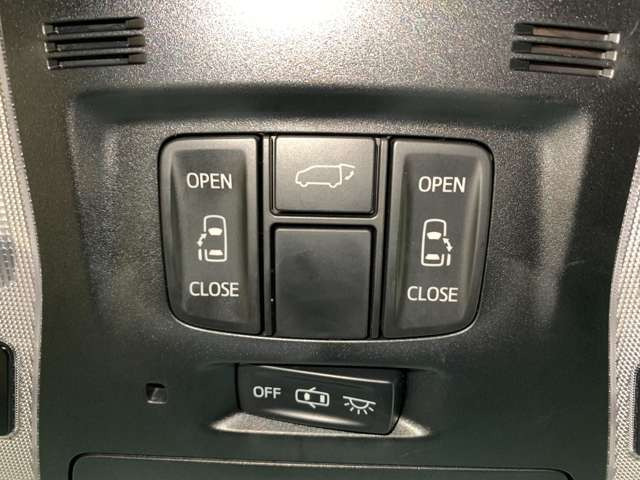 �l�C�̗����d���X���C�h�h�A�t��!�����̕���ו��Ŏ肪�ǂ����Ă����Ԃł������X���C�h�h�A�������J�Ń��N�`���ł�!!