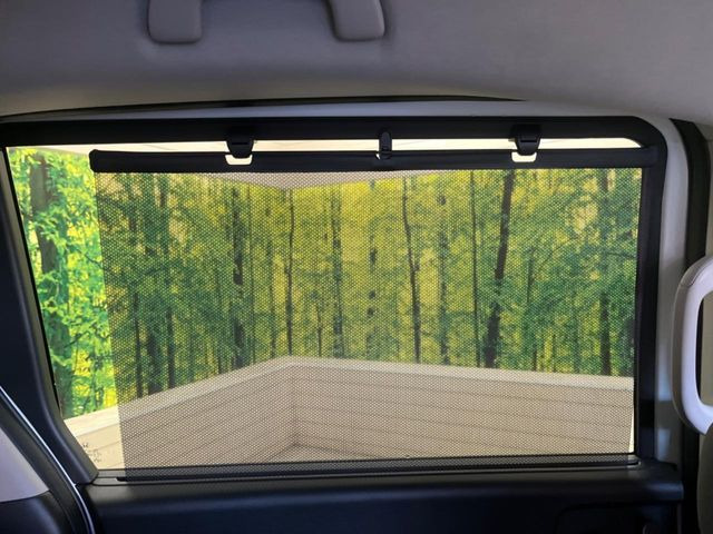 �y���[���V�F�[�h�z��������ԊO����̌���ῂ����Ƃ��ɃT�b�ƈ����o���Ďg����A���[���i�[�^�C�v�̃T���V�F�[�h�𑕔��B��Ȃɏ�������q�l���E�g�E�g�����������ȂǁA���Ђ����p����������