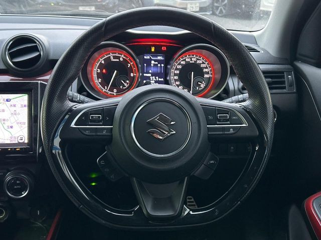 �y�����v�����X�e�A�����O�z�㎿�Ȋv���g�p���邱�ƂŁA��ɂ����������݂ƂĂ��^�]���₷���n���h���ł���