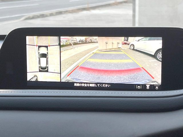 �y360&deg;�r���[���j�^�[�z��p�̃J�����ɂ��A�ォ�猩���낵���悤�Ȏ��_��360�x�N���}�̎��͂��m�F���邱�Ƃ��ł��܂������p�������m�F���₷���A�����ꏊ�ł̐؂�Ԃ��⒓�Ԃ��X���[�Y�ɍs���܂��B