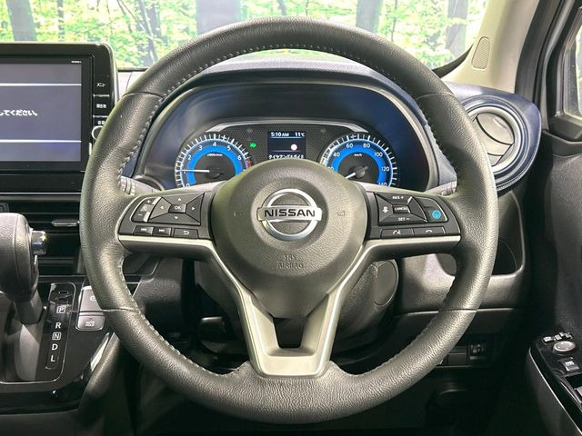 �y�����v�����X�e�A�����O�z�㎿�Ȋv���g�p���邱�ƂŁA��ɂ����������݂ƂĂ��^�]���₷���n���h���ł���