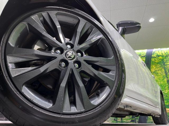 �y����17�C���`�A���~�z�C�[���z�O�ςɃ}�b�`���������A���~�z�C�[���𑕒����Ă���܂��B�e��ЊO�A���~�z�C�[����A�X�^�b�h���X�^�C�����戵�����Ă���܂��B���񂲑��k����������