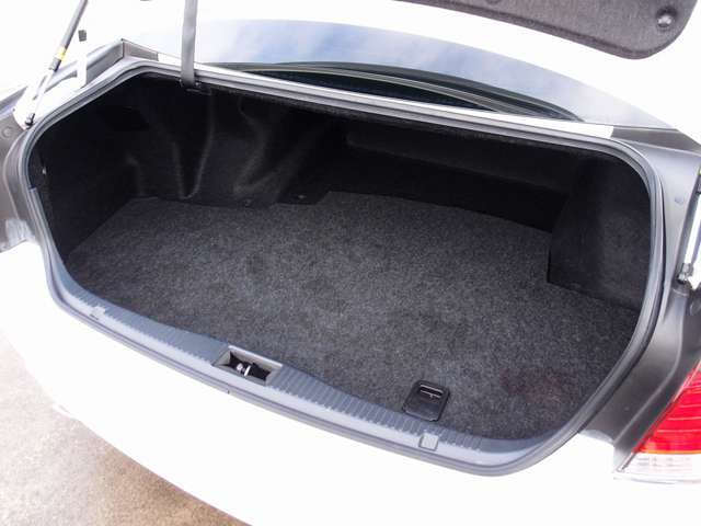 ���Ђ̓h�A�̃q���W����/�e�������/�t���A�}�b�g�ȂǁA�ׂ��ȏ����Y��ɃN���[�j���O�v���܂��B�V�Ԃ��낵���Ă̂悤�ȋP������ԗ������q�l�ɂ��[�Ԃ����Ē����܂��B�������̂��q�l�������S���Ă������������܂�