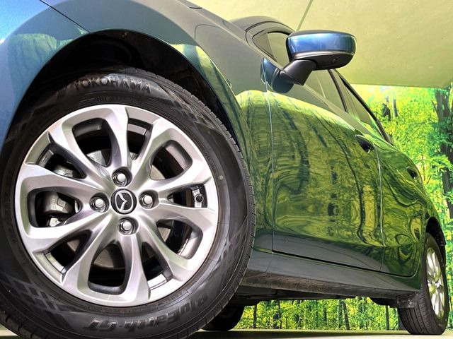 【純正15インチアルミホイール】外観にマッチした純正アルミホイールを装着しております。各種社外アルミホイールや、スタッドレスタイヤも取扱いしております。是非ご相談ください♪