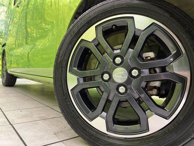 �y����15�C���`�A���~�z�C�[���z�O�ςɃ}�b�`���������A���~�z�C�[���𑕒����Ă���܂��B�e��ЊO�A���~�z�C�[����A�X�^�b�h���X�^�C�����戵�����Ă���܂��B���񂲑��k����������