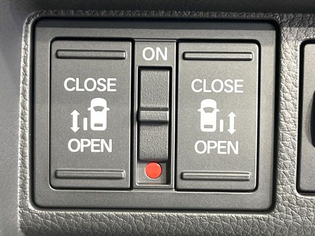 �y�����p���[�X���C�h�h�A�z�X�}�[�g�L�[��^�]�Ȃ̃X�C�b�`�Ō�ȗ����X���C�h�h�A�̊J���\���d��������͂����ăh�A���J����K�v�������A�����Ȃ��q�l�ł��ȒP�ɊJ���߂ł����K�ł���