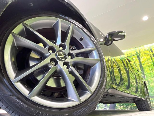 �y����18�C���`�A���~�z�C�[���z�O�ςɃ}�b�`���������A���~�z�C�[���𑕒����Ă���܂��B�e��ЊO�A���~�z�C�[����A�X�^�b�h���X�^�C�����戵�����Ă���܂��B���񂲑��k����������