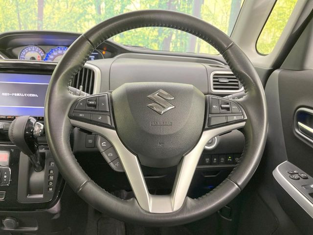 �y�����v�����X�e�A�����O�z�㎿�Ȋv���g�p���邱�ƂŁA��ɂ����������݂ƂĂ��^�]���₷���n���h���ł���