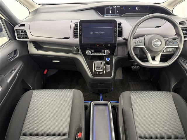 セレナ1.2 e-POWER ハイウェイスターV