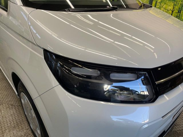 �yLED�w�b�h���C�g�z���V����ԑ��s�����ǍD�Ȏ��E���m�ۂ����S���ĉ^�]�ł��鍂�P�xLED�w�b�h���C�g�𑕔�!�_�����x�������A����d�͂��}�����Ă��܂��B