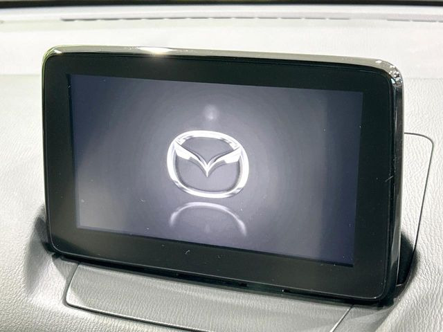 �y�}�c�_�R�l�N�g�i�r�z�ԓ��̕��͋C�Ƀ}�b�`������̌^�^�C�v�̃i�r�B�e����q�ݒ��Bluetooth�Đ����A�l�X�ȋ@�\���y���߂܂��B�����I�ȃ_�C�������삪�\�ŁA�g��������ǍD�ł��B