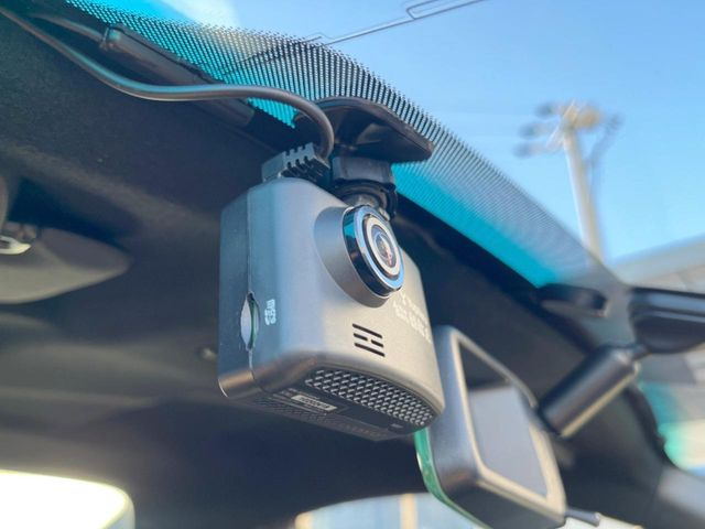 �y�h���C�u���R�[�_�[�z���S�E���S�ȃJ�[���C�t�ɕK�{�̃h���C�u���R�[�_�[�𑕔�!���s���͂������A������^�]�⎖�̂ɑ��������ۂ̏󋵂��f���ŋL�^���A����̃��X�N�ɔ����܂��B