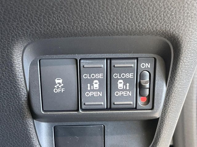 �y�����p���[�X���C�h�h�A�z�X�}�[�g�L�[��^�]�Ȃ̃X�C�b�`�Ō�ȗ����X���C�h�h�A�̊J���\���d��������͂����ăh�A���J����K�v�������A�����Ȃ��q�l�ł��ȒP�ɊJ���߂ł����K�ł���