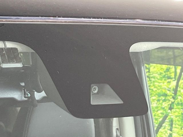 �y�C���e���W�F���g�G�}�[�W�F���V�[�u���[�L�z�t�����g�J�����őO���̎ԗ�����s�҂����m�B�Փ˂������Ȏ��͏Փ˔�Q�y���u���[�L���쓮�A�Փˉ�����T�|�[�g�B�����S�Ƀh���C�u�����y���݂��������܂��B