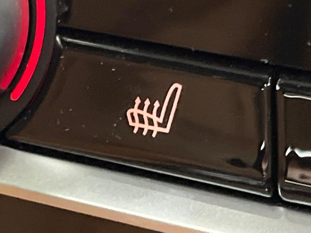 ���S�ȃV�[�g�q�[�^�[:���������ӂ�郌�U�[�V�[�g�ɁA�O�ȁE��ȂɃV�[�g�q�[�^�[�𓋍ڂ��Ă���܂��B