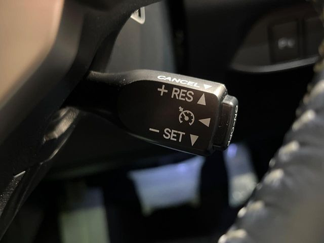 �y�N���[�Y�R���g���[���z�������H�����N���N���s�B�A�N�Z���𗣂��Ă���葬�x�ő��s���ł��A�������^�]���̕��S���y��!�����E�������ȒP�ȃX�C�b�`����Œ����ł��܂��B