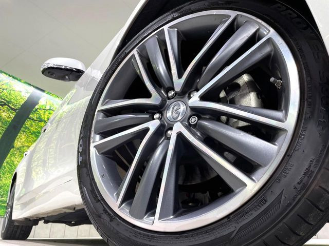 �y����19�C���`�A���~�z�C�[���z�O�ςɃ}�b�`���������A���~�z�C�[���𑕒����Ă���܂��B�e��ЊO�A���~�z�C�[����A�X�^�b�h���X�^�C�����戵�����Ă���܂��B���񂲑��k����������