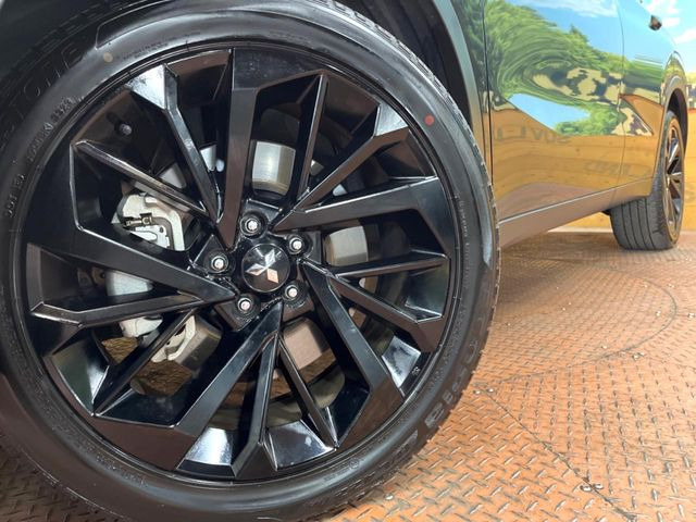 �y����20�C���`�A���~�z�C�[���z�O�ςɃ}�b�`���������A���~�z�C�[���𑕒����Ă���܂��B�e��ЊO�A���~�z�C�[����A�X�^�b�h���X�^�C�����戵�����Ă���܂��B���񂲑��k����������