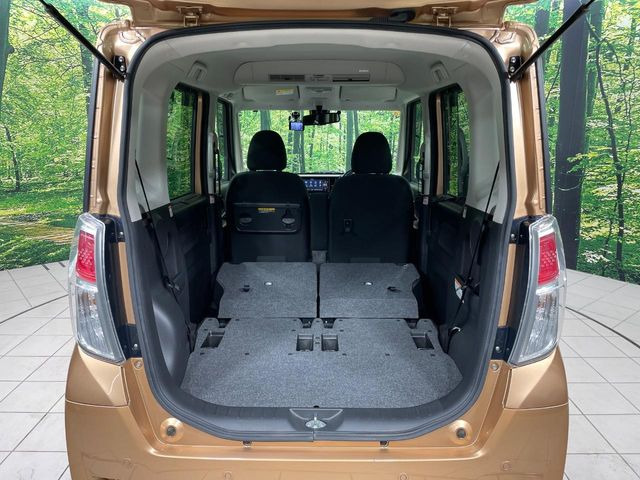 ���i�̂���������ʋ΁A���}���ɏ\���ȉ׎��X�y�[�X���m�ۂ��Ă���܂��B�Z�J���h�V�[�g��|���ƁA�傫�ȉו��̐ύڂ��\�ł���