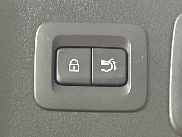 �y�p���[�o�b�N�h�A�z�X�}�[�g�L�[��^�]�Ȃ̃{�^�������������Ń��A�Q�[�g�������ŊJ���܂�!�ו��������Ă��鎞��A�����ʒu�ɂ���o�b�N�h�A��߂�ۂɕ֗��ȋ@�\�ł���