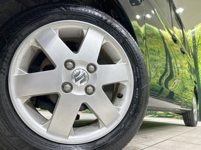 �y����14�C���`�A���~�z�C�[���z�O�ςɃ}�b�`���������A���~�z�C�[���𑕒����Ă���܂��B�e��ЊO�A���~�z�C�[����A�X�^�b�h���X�^�C�����戵�����Ă���܂��B���񂲑��k����������