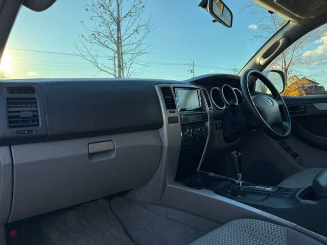 ���X�ł͂��_�񒸂��܂������q�l�Ƀh���C�u���R�[�_�[��K���X�R�[�e�B���O�{�H�ȂǁA���l�i��}���Ă��񋟂����Ē����Ă���܂��B�ڍׂ̓X�^�b�t�܂ł��C�y�ɂ��₢���킹���������܂��B