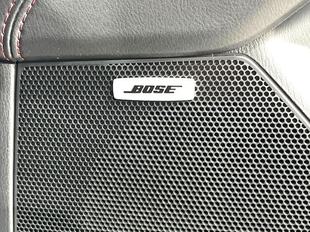 �yBOSE�T�E���h�V�X�e���z���[�J�[�I�v�V�����̍��i�ʃT�E���h�V�X�e���𓋍ځB��p�̃`���[�j���O���{���ꂽ�召�l�X�ȃX�s�[�J�[����ǎ��ȃT�E���h���t�ł��A�Տꊴ���ӂ�鉹����Ԃ����o���܂��B