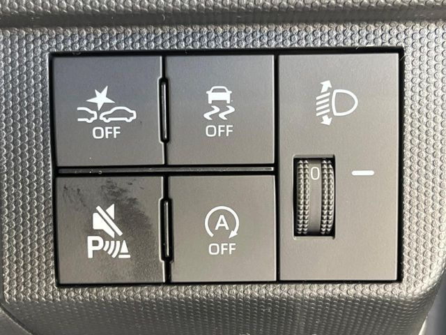 �y�A�C�h�����O�X�g�b�v�z�ԐM����a�؂Œ�Ԃ����ۂɃG���W�����~���A���ʂȔR���̏����}���܂��B�R��������ی�ɂȂ���@�\��G���W���̓u���[�L�𗣂��΍Ďn�����܂��B