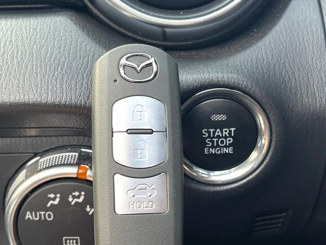 �y�A�h�o���X�g�L�[�z�J�o����|�P�b�g�ɓ��ꂽ�܂܂ł��h�A�̎{���E�������\�ȃX�}�[�g�L�[�𑕔��B�G���W���̃I���E�I�t�����J�M�����o���K�v����������Ƃ��Ă��֗��ł���