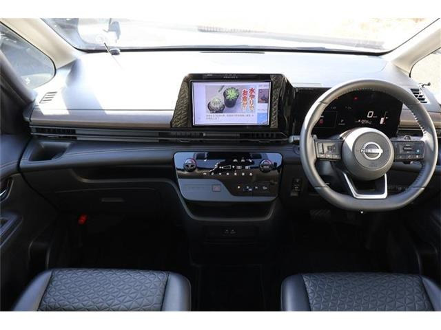 セレナ2.0 ハイウェイスターV 4WD