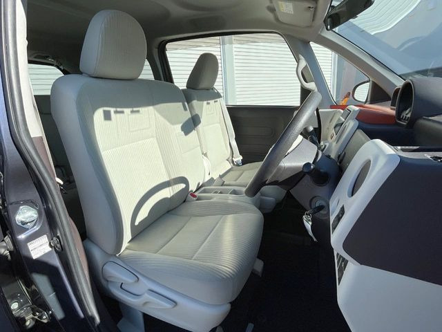 �^�]�Ȃ܂��ɂ͏\���ȃX�y�[�X������A�啿�ȕ��ł��������^�]���Ă�����������ł��B