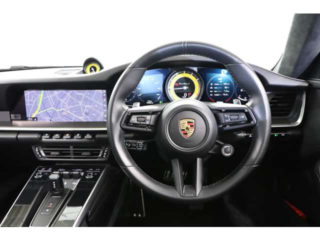 ���U�[�X�e�A�����O�͎�G�肪�悭���쐫���D��Ă��܂��B�X�|�N����C�G���[���[�^�[�����E�ɓ���A����ւ̋C���������߂�X�|�[�e�B�ȃR�N�s�b�g�ł��B