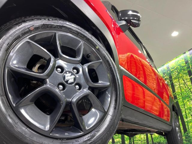 �y����16�C���`�A���~�z�C�[���z�O�ςɃ}�b�`���������A���~�z�C�[���𑕒����Ă���܂��B�e��ЊO�A���~�z�C�[����A�X�^�b�h���X�^�C�����戵�����Ă���܂��B���񂲑��k����������