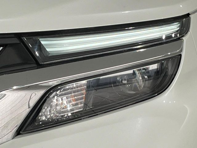 �yLED�w�b�h���C�g�z���V����ԑ��s�����ǍD�Ȏ��E���m�ۂ����S���ĉ^�]�ł��鍂�P�xLED�w�b�h���C�g�𑕔�!�_�����x�������A����d�͂��}�����Ă��܂��B