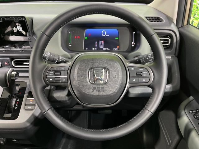 �y�����v�����X�e�A�����O�z�㎿�Ȋv���g�p���邱�ƂŁA��ɂ����������݂ƂĂ��^�]���₷���n���h���ł���