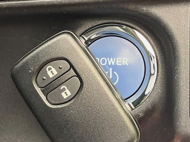 �y�X�}�[�g�L�[�z�J�o����|�P�b�g�ɓ��ꂽ�܂܂ł��h�A�̎{���E�������\�ȃX�}�[�g�L�[�𑕔��B�G���W���̃I���E�I�t�����J�M�����o���K�v����������Ƃ��Ă��֗��ł���