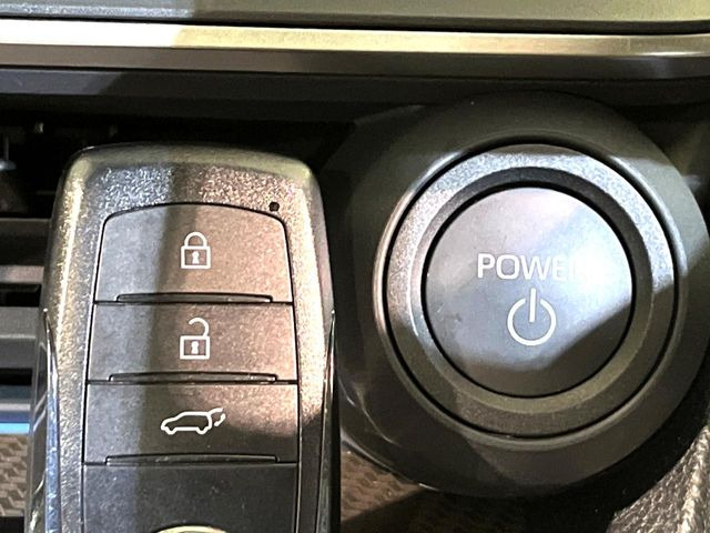 �y�X�}�[�g�L�[�z�J�o����|�P�b�g�ɓ��ꂽ�܂܂ł��h�A�̎{���E�������\�ȃX�}�[�g�L�[�𑕔��B�G���W���̃I���E�I�t�����J�M�����o���K�v����������Ƃ��Ă��֗��ł���