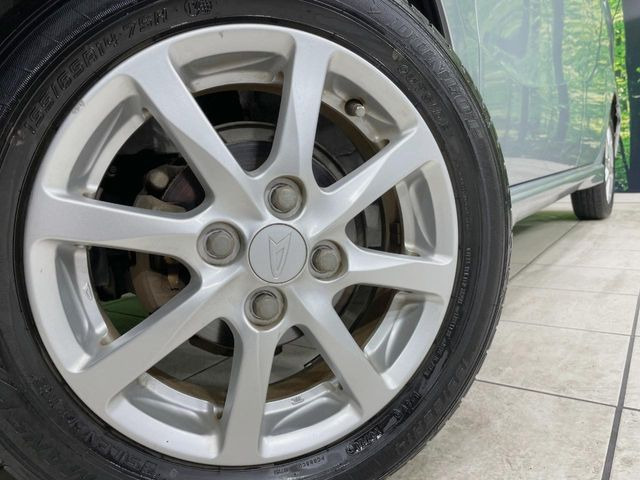 �y����14�C���`�A���~�z�C�[���z�O�ςɃ}�b�`���������A���~�z�C�[���𑕒����Ă���܂��B�e��ЊO�A���~�z�C�[����A�X�^�b�h���X�^�C�����戵�����Ă���܂��B���񂲑��k����������