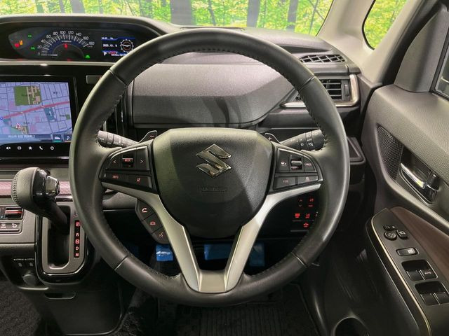 �y�����v�����X�e�A�����O�z�㎿�Ȋv���g�p���邱�ƂŁA��ɂ����������݂ƂĂ��^�]���₷���n���h���ł���