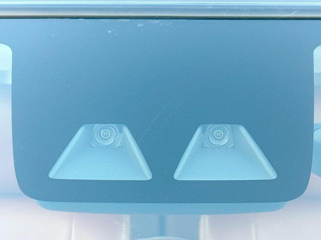 �y�X�}�[�g�A�V�X�g�z���s���ɑO���̎ԗ�����F�����A�Փ˂������Ȏ��͌x��ƃu���[�L�ŏՓˉ���Ɣ�Q�y�����A�V�X�g�B�����S�Ƀh���C�u�����y���݂��������܂��B