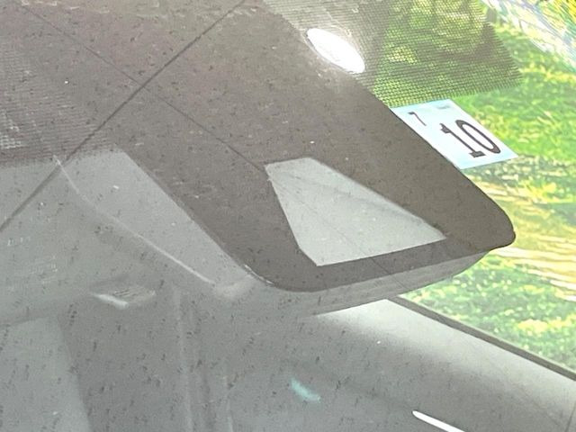 �y�g���^�Z�[�t�e�B�Z���X�z���s���ɑO���̎ԗ�����F�����A�Փ˂������Ȏ��͌x��ƃu���[�L�ŏՓˉ���Ɣ�Q�y�����A�V�X�g�B�����S�Ƀh���C�u�����y���݂��������܂��B